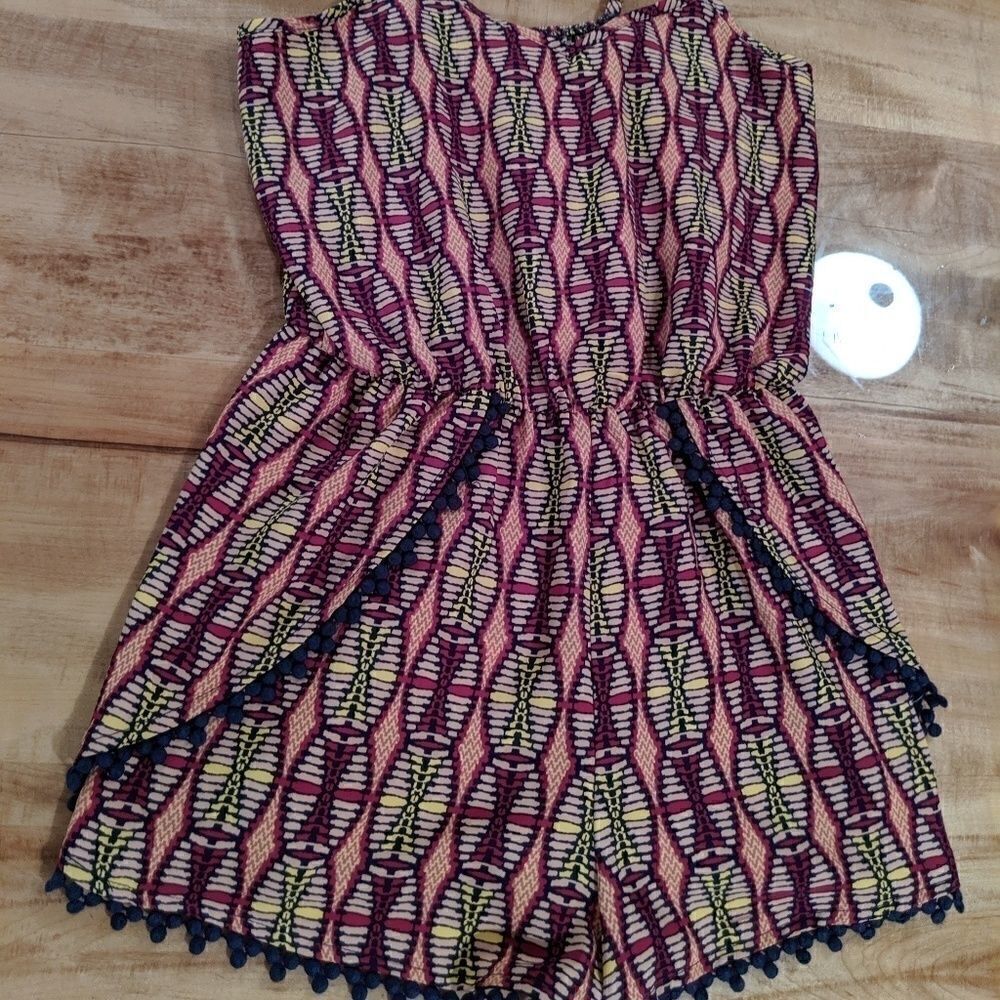 🌵Xhiliration romper medium new 